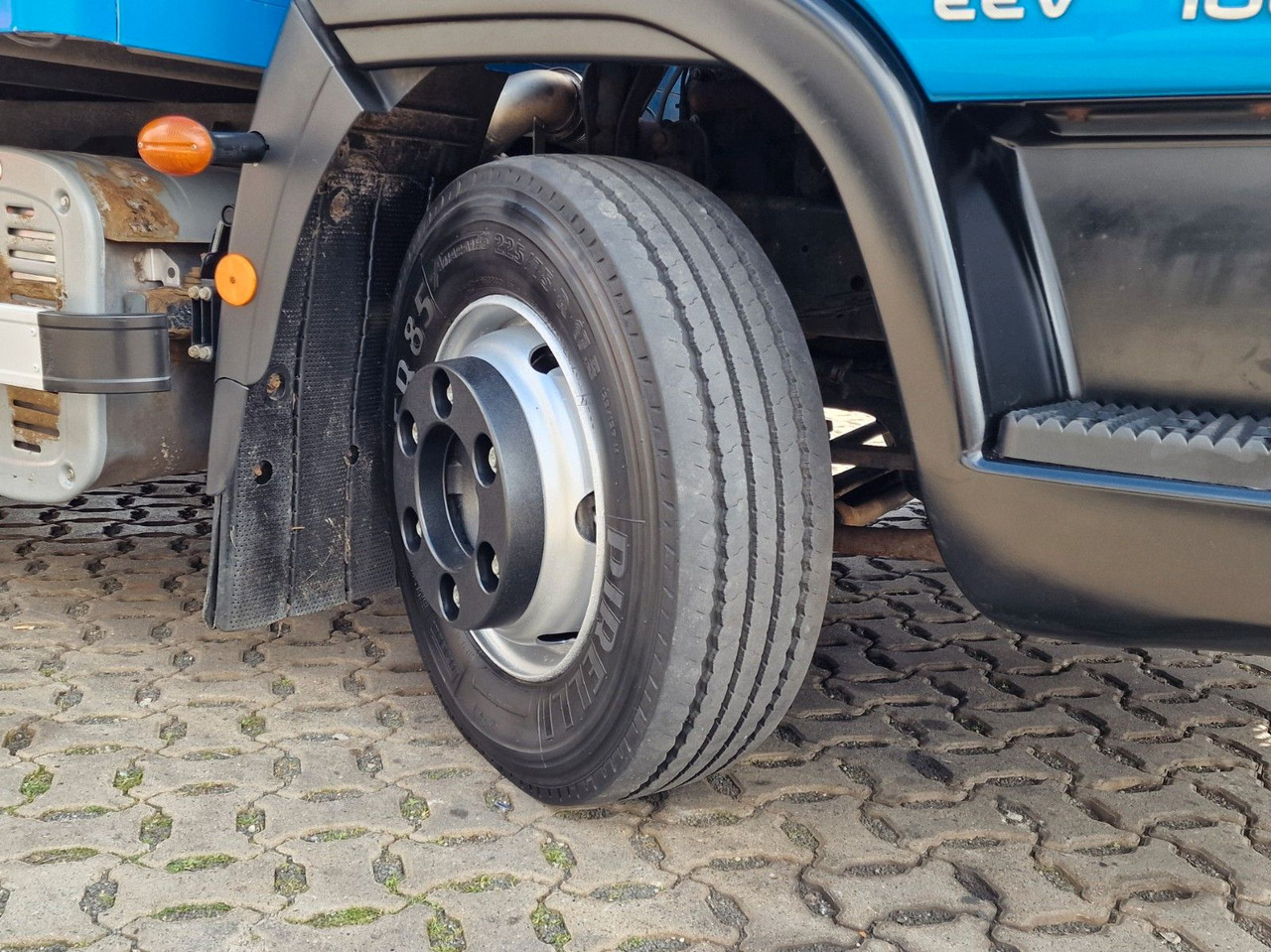 Грузовик с закрытым кузовом Iveco Eurocargo 100E22 / Ladebordwand / 3 Sitzen: фото 48