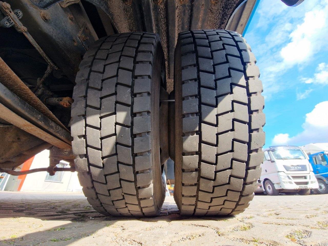 Грузовик с закрытым кузовом Iveco Eurocargo 100E22 / Ladebordwand / 3 Sitzen: фото 49