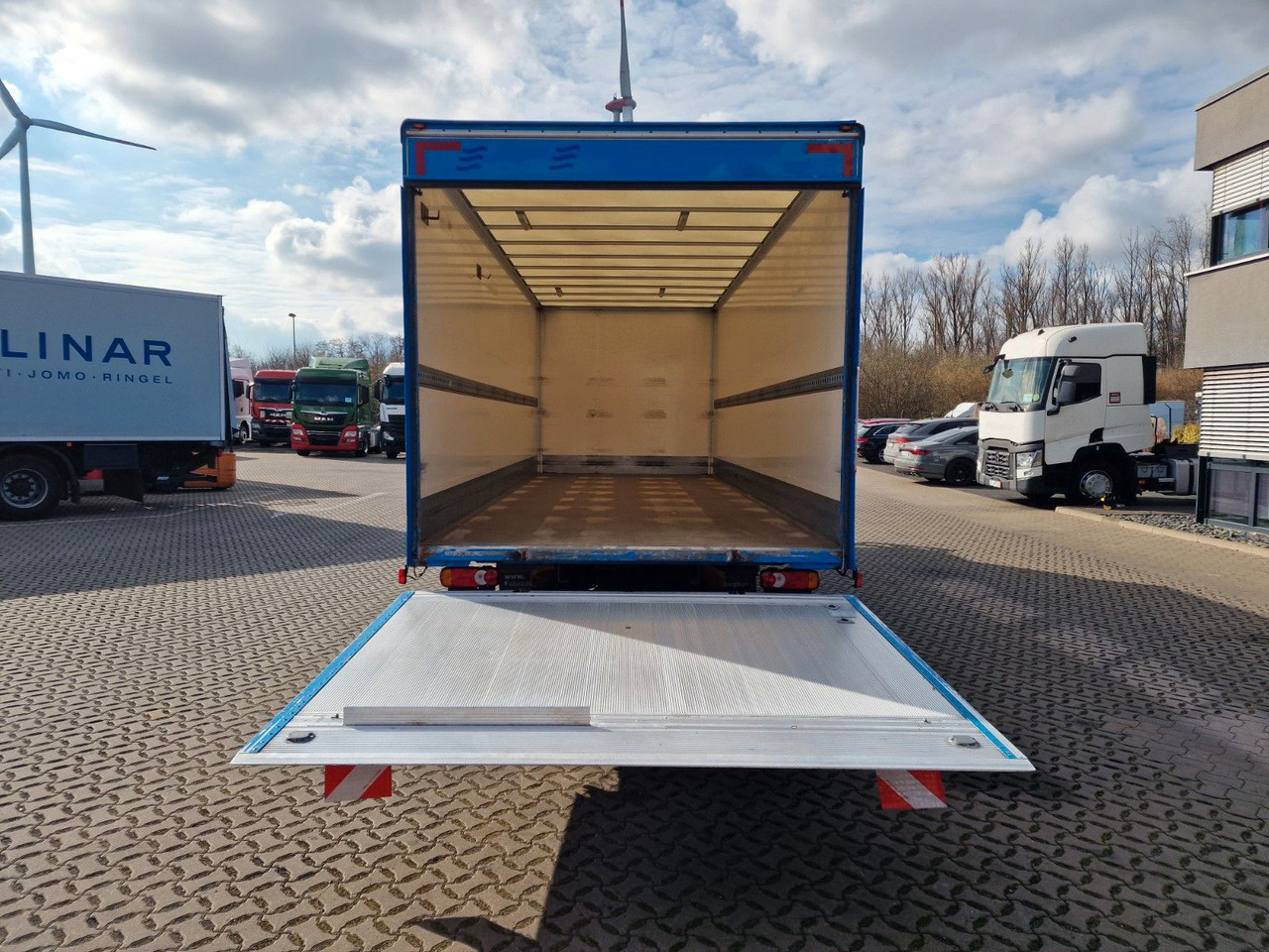 Грузовик с закрытым кузовом Iveco Eurocargo 100E22 / Ladebordwand / 3 Sitzen: фото 9