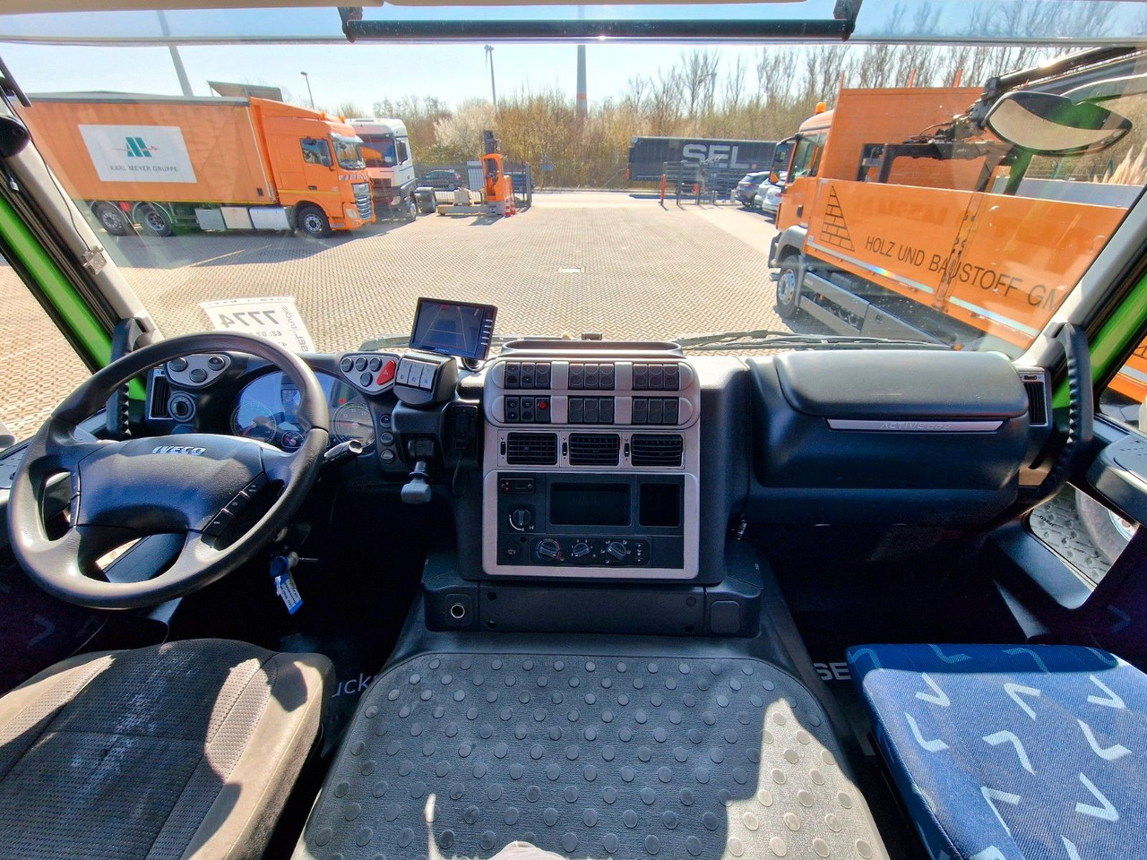 Грузовик с закрытым кузовом Iveco Stralis 360 / Ladebordwand: фото 22