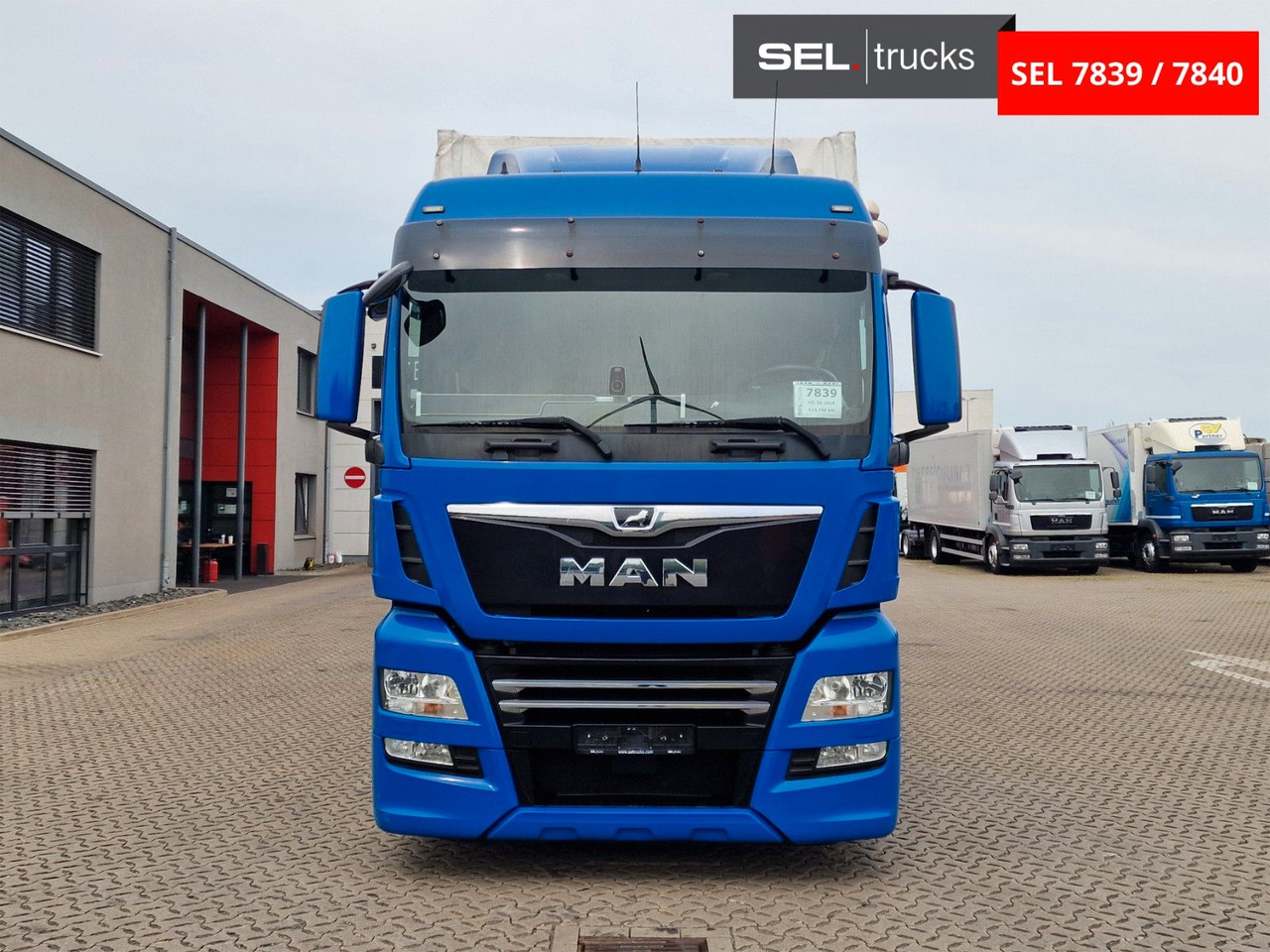 MAN TGX 18.500 4x2 LL-U /Intarder/Druchlade/Hubdach - Тентованный грузовик: фото 2 MAN TGX 18.500 4x2 LL-U /Intarder/Druchlade/Hubdach - Тентованный грузовик: фото 2