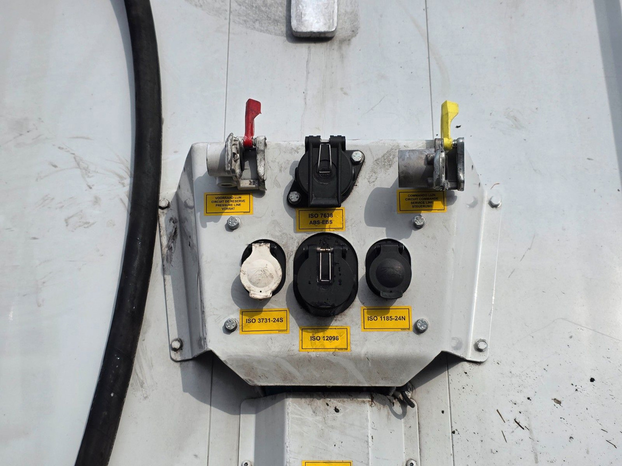 Полуприцеп с подвижным полом Stas S300ZX /ADR Typ EX II, FL, OX, AT / 2 Liftachsen: фото 25 Полуприцеп с подвижным полом Stas S300ZX /ADR Typ EX II, FL, OX, AT / 2 Liftachsen: фото 25