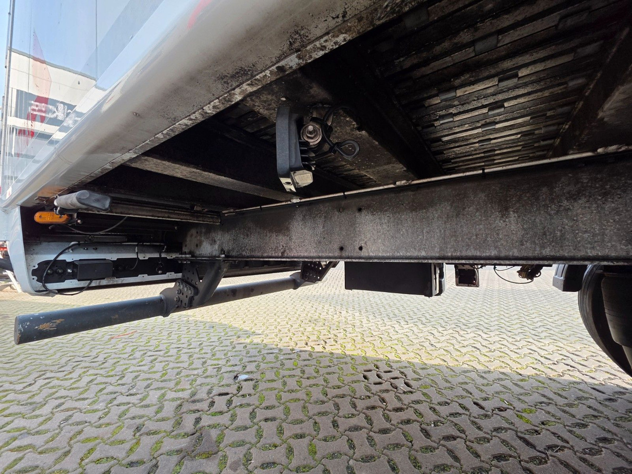 Полуприцеп с подвижным полом Stas S300ZX /ADR Typ EX II, FL, OX, AT / 2 Liftachsen: фото 21 Полуприцеп с подвижным полом Stas S300ZX /ADR Typ EX II, FL, OX, AT / 2 Liftachsen: фото 21