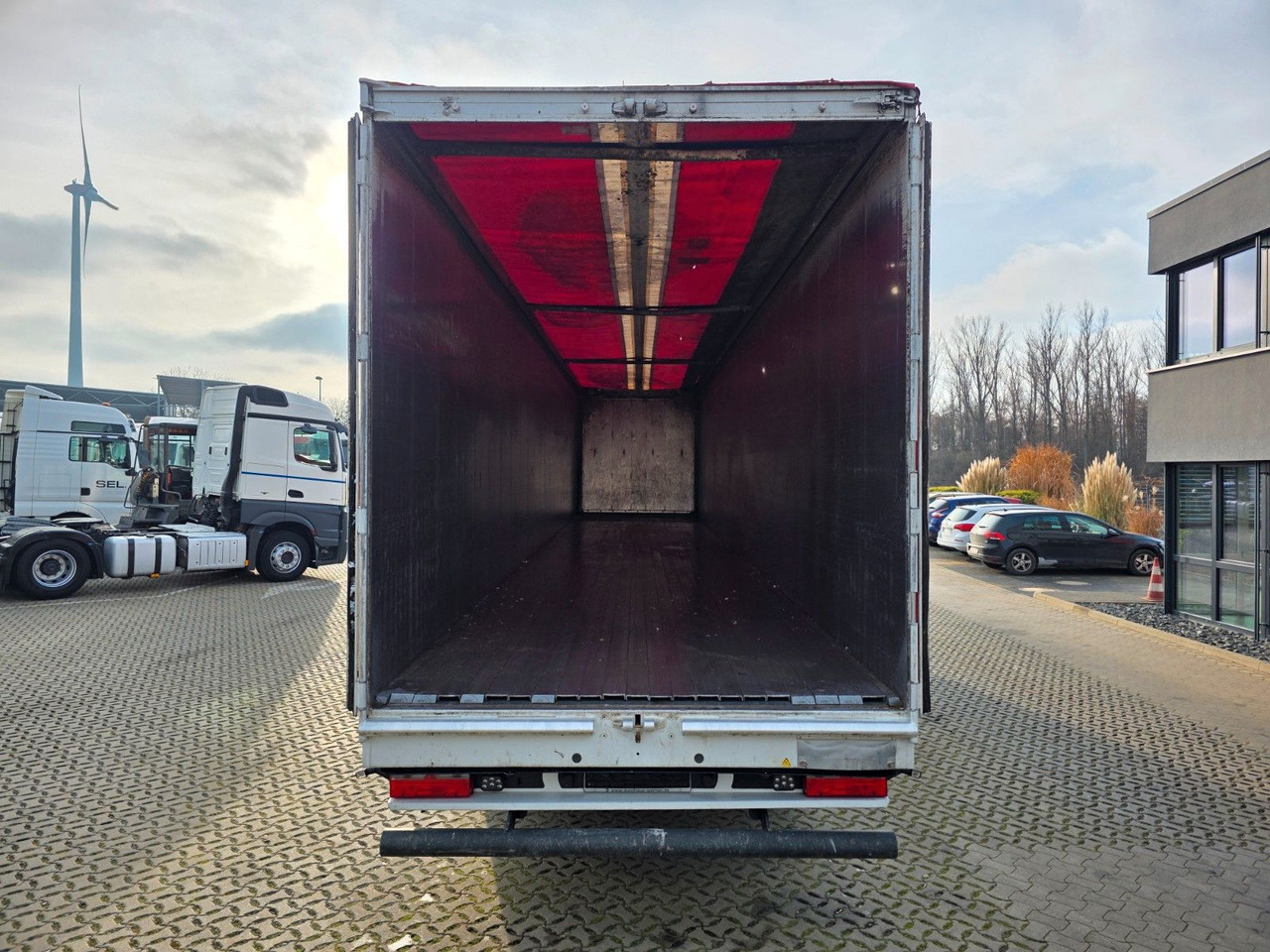 Полуприцеп с подвижным полом Stas S300ZX /ADR Typ EX II, FL, OX, AT / 2 Liftachsen: фото 9 Полуприцеп с подвижным полом Stas S300ZX /ADR Typ EX II, FL, OX, AT / 2 Liftachsen: фото 9