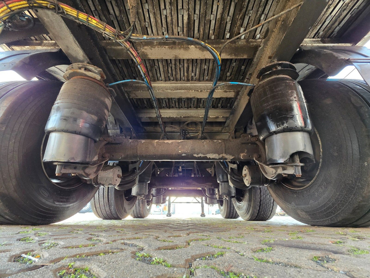 Полуприцеп с подвижным полом Stas S300ZX /ADR Typ EX II, FL, OX, AT / 2 Liftachsen: фото 29 Полуприцеп с подвижным полом Stas S300ZX /ADR Typ EX II, FL, OX, AT / 2 Liftachsen: фото 29