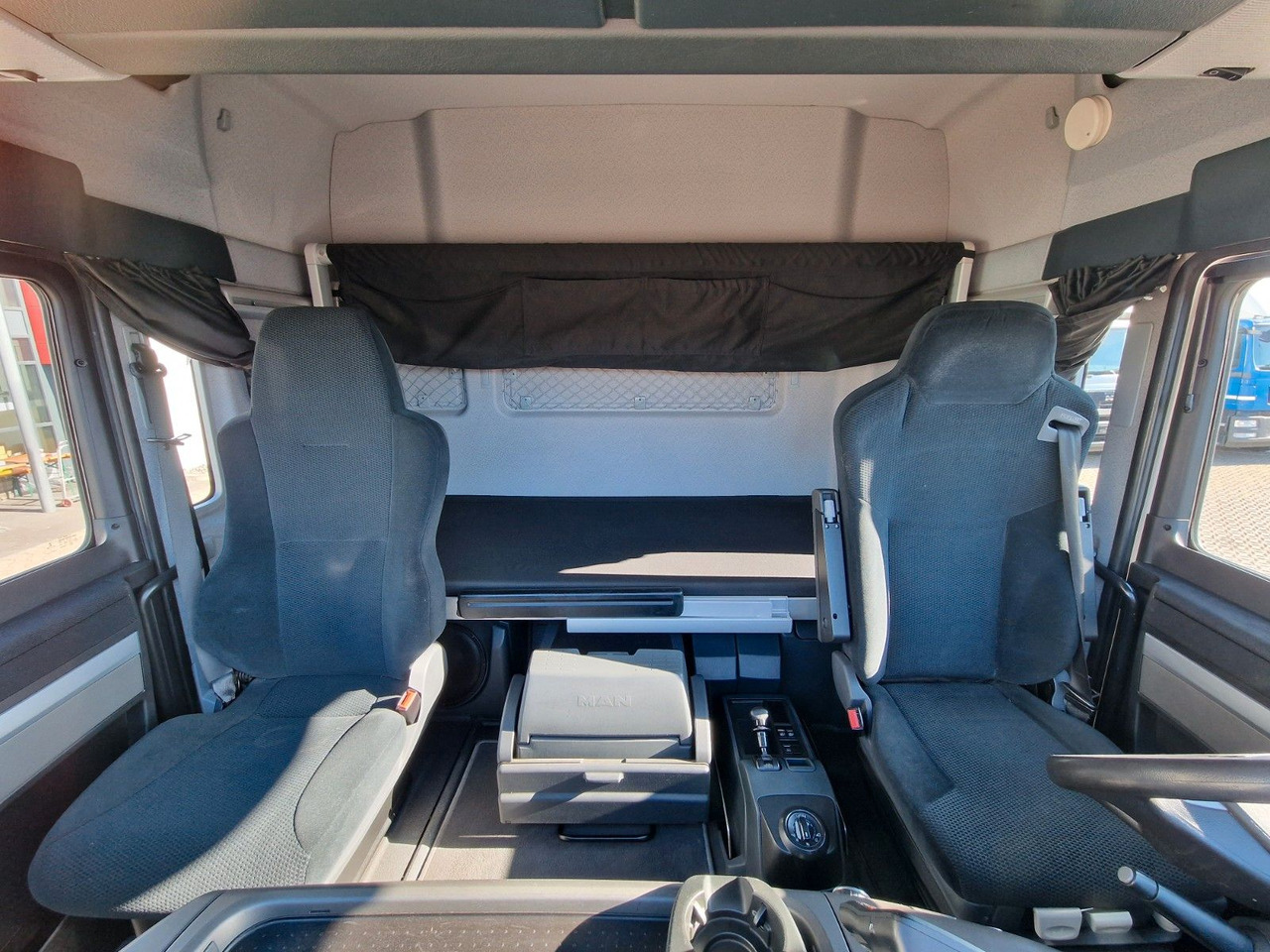 Тягач MAN TGX 18.400 4X2 LLS-U / ZF Intarder / HUBKUPPLUNG: фото 19 Тягач MAN TGX 18.400 4X2 LLS-U / ZF Intarder / HUBKUPPLUNG: фото 19