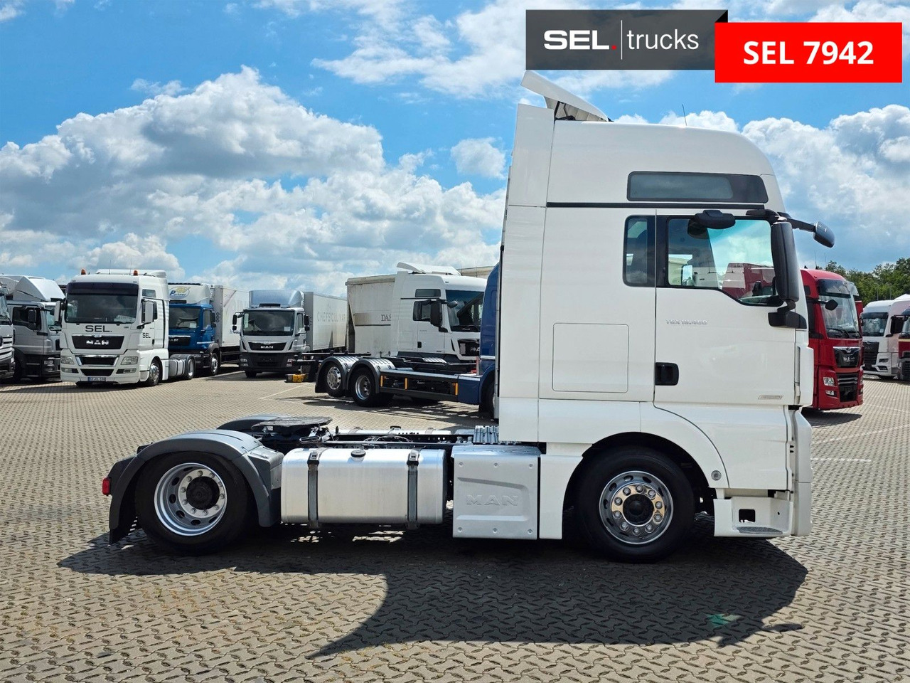 MAN TGX 18.460 4X2 LLS-U /Retarder /2 Tanks /ADR AT - Тягач: фото 4 MAN TGX 18.460 4X2 LLS-U /Retarder /2 Tanks /ADR AT - Тягач: фото 4