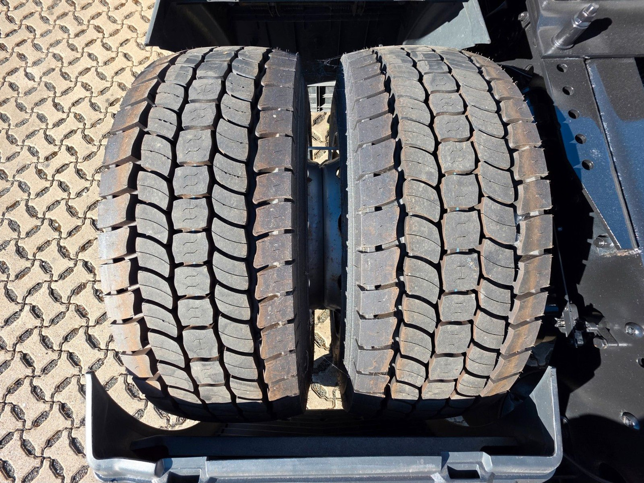 Тягач MAN TGX 18.460 4x2 LLS-U / Retarder / ADR AT: фото 29 Тягач MAN TGX 18.460 4x2 LLS-U / Retarder / ADR AT: фото 29