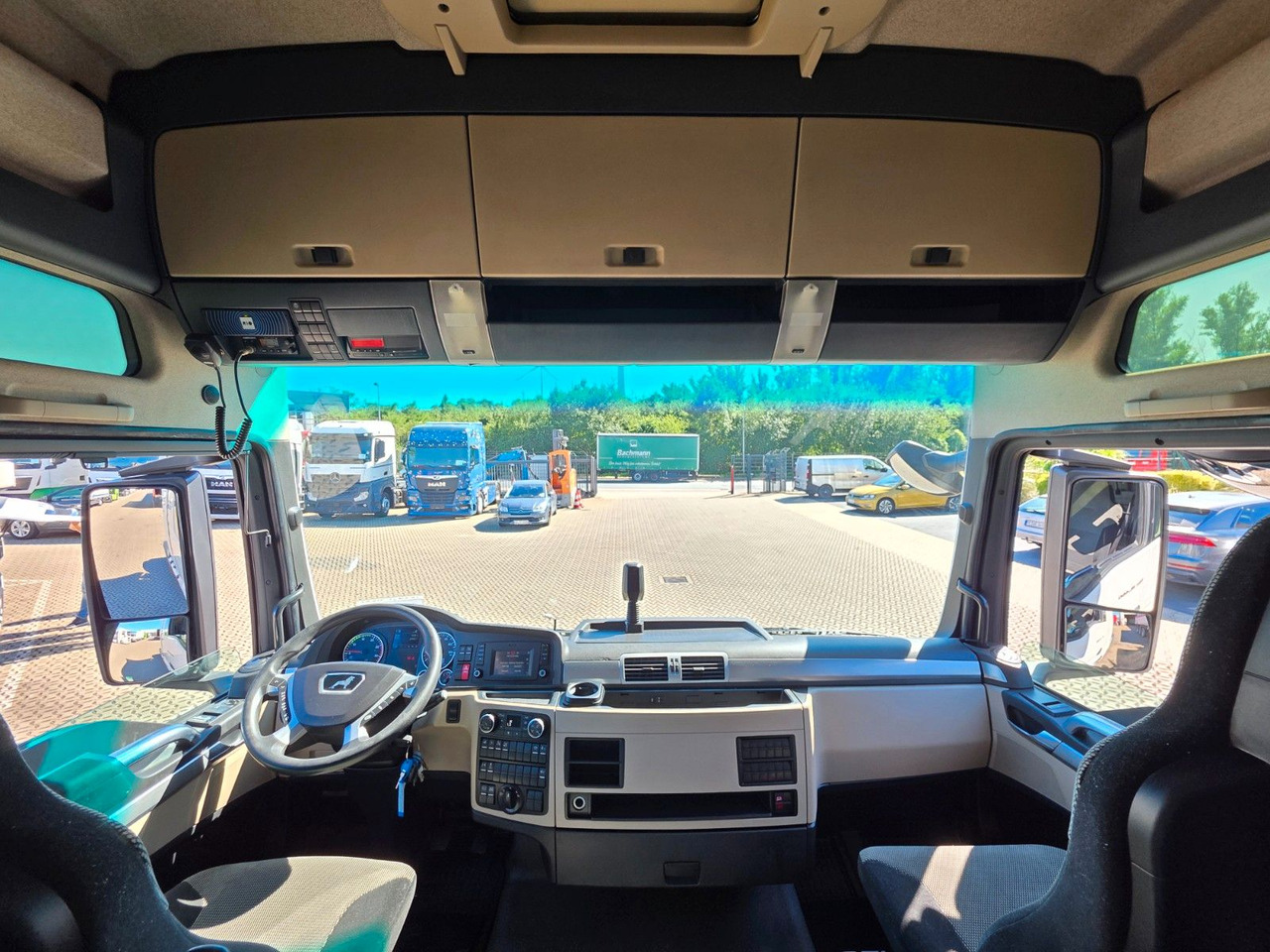 Тягач MAN TGX 18.460 4x2 LLS-U / Retarder / ADR AT: фото 21 Тягач MAN TGX 18.460 4x2 LLS-U / Retarder / ADR AT: фото 21