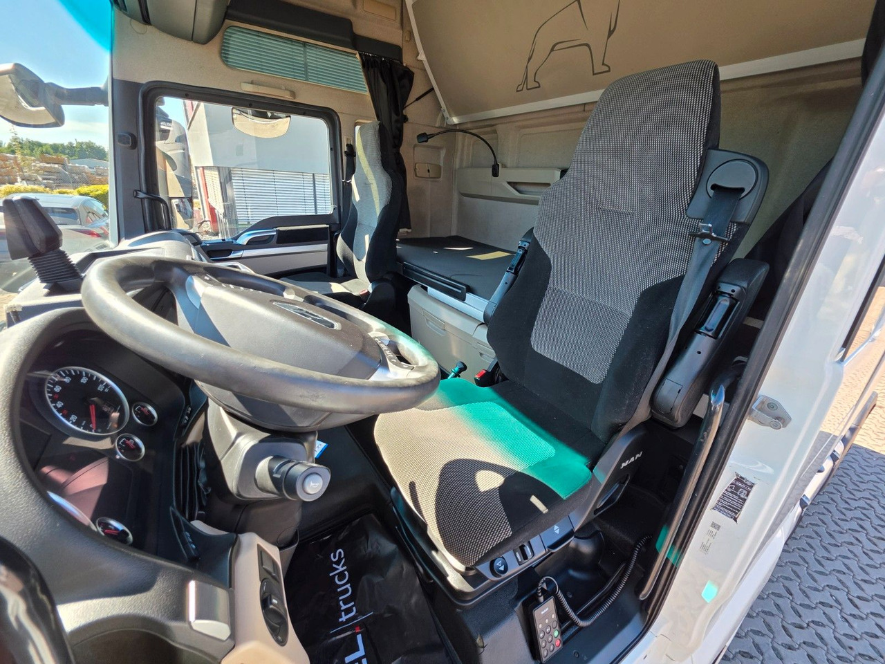 Тягач MAN TGX 18.460 4x2 LLS-U / Retarder / ADR AT: фото 17 Тягач MAN TGX 18.460 4x2 LLS-U / Retarder / ADR AT: фото 17