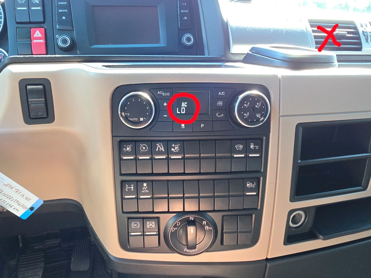 Тягач MAN TGX 18.460 4x2 LLS-U / Retarder / ADR AT: фото 25 Тягач MAN TGX 18.460 4x2 LLS-U / Retarder / ADR AT: фото 25