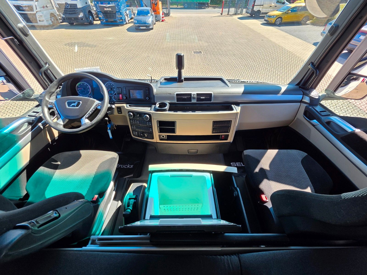 Тягач MAN TGX 18.460 4x2 LLS-U / Retarder / ADR AT: фото 22 Тягач MAN TGX 18.460 4x2 LLS-U / Retarder / ADR AT: фото 22