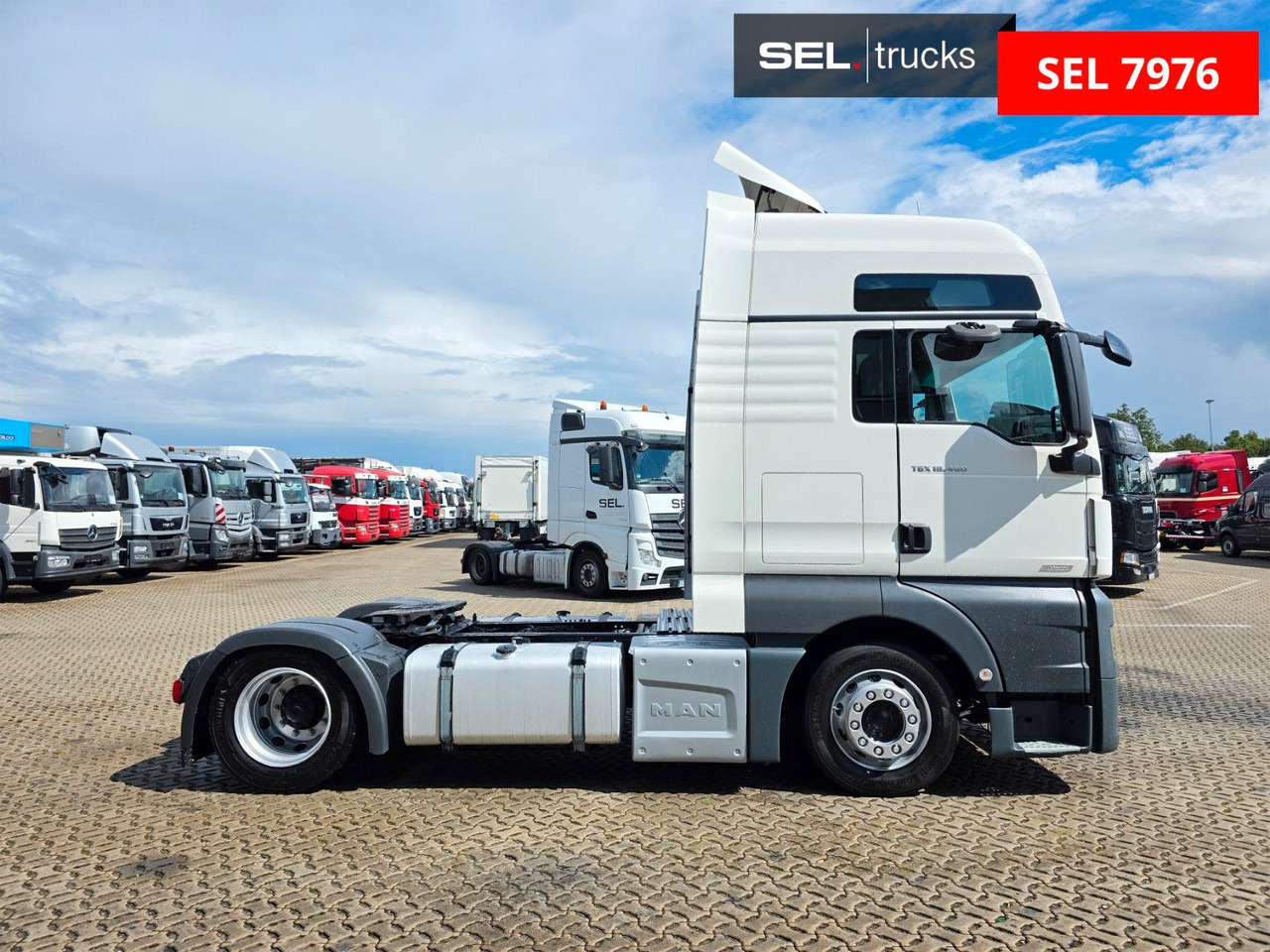 MAN TGX 18.460 4x2 LLS-U / Retarder / NaviLavandino - Тягач: фото 4 MAN TGX 18.460 4x2 LLS-U / Retarder / NaviLavandino - Тягач: фото 4