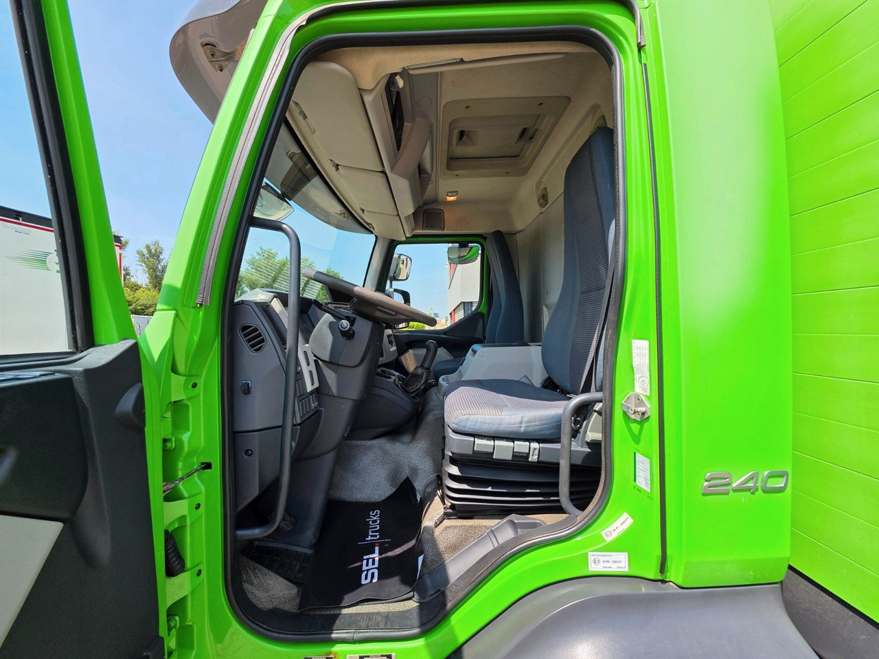 Тентованный грузовик Volvo FL 240: фото 16