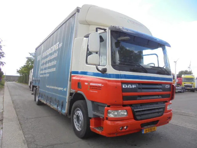 DAF CF 250 - Грузовик с закрытым кузовом: фото 3 DAF CF 250 - Грузовик с закрытым кузовом: фото 3