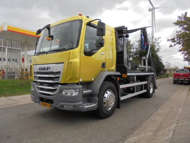 DAF XD XB 290 NIEUW MET FABRIEKS GARANTIE - Портальный бункеровоз: фото 1 DAF XD XB 290 NIEUW MET FABRIEKS GARANTIE - Портальный бункеровоз: фото 1