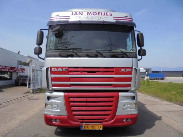 DAF XF 105 FAK 410 8X2 TRIPLE APK TUV 02-2025 - Тентованный грузовик: фото 2 DAF XF 105 FAK 410 8X2 TRIPLE APK TUV 02-2025 - Тентованный грузовик: фото 2