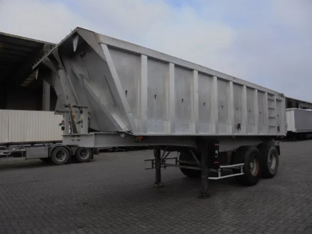 GT Trailers DF33C11A BENALU - Самосвальный полуприцеп: фото 1 GT Trailers DF33C11A BENALU - Самосвальный полуприцеп: фото 1