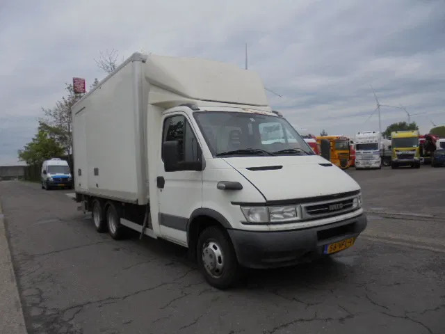 Iveco Daily 40 C14 HPI TREKKER OPLEGGER - Фургон с закрытым кузовом, Грузопассажирский фургон: фото 3 Iveco Daily 40 C14 HPI TREKKER OPLEGGER - Фургон с закрытым кузовом, Грузопассажирский фургон: фото 3
