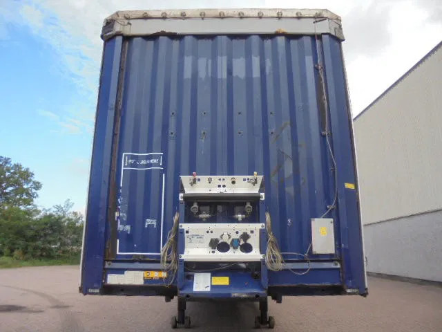 Krone SD NL KENTEKEN BPW TROMMEL ASSEN 50 IN STOCK - Тентованный полуприцеп: фото 2 Krone SD NL KENTEKEN BPW TROMMEL ASSEN 50 IN STOCK - Тентованный полуприцеп: фото 2