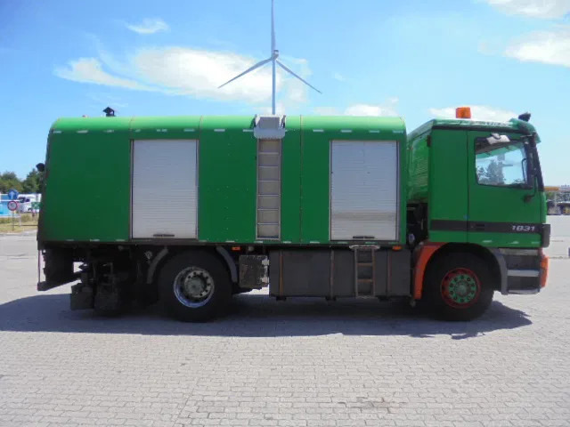 Mercedes-Benz Actros 1831 1831 Bitumensprayer - Грузовик-цистерна: фото 4 Mercedes-Benz Actros 1831 1831 Bitumensprayer - Грузовик-цистерна: фото 4