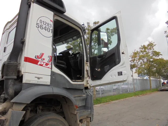 Самосвал Mercedes-Benz Arocs 3240 K 8X4: фото 9 Самосвал Mercedes-Benz Arocs 3240 K 8X4: фото 9