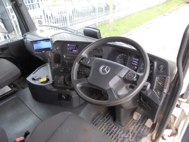 Самосвал Mercedes-Benz Arocs 3240 K 8X4: фото 10 Самосвал Mercedes-Benz Arocs 3240 K 8X4: фото 10