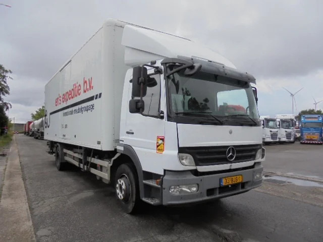 Mercedes-Benz Atego 1529 290 PS MANEEL GEARBOX - Грузовик с закрытым кузовом: фото 2 Mercedes-Benz Atego 1529 290 PS MANEEL GEARBOX - Грузовик с закрытым кузовом: фото 2