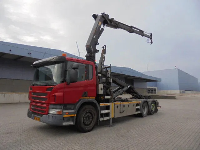 Scania P400 6X2 - Крюковой мультилифт, Автоманипулятор: фото 1 Scania P400 6X2 - Крюковой мультилифт, Автоманипулятор: фото 1