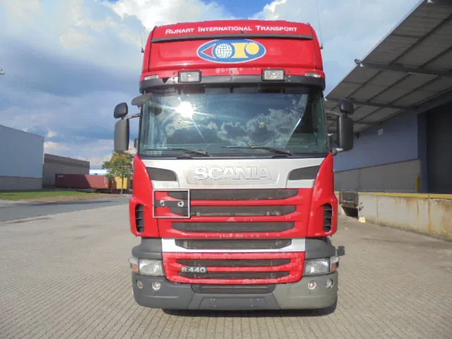 Scania R440 6X2 VOLUME COMBI + RETARDER - Грузовик с закрытым кузовом: фото 2 Scania R440 6X2 VOLUME COMBI + RETARDER - Грузовик с закрытым кузовом: фото 2