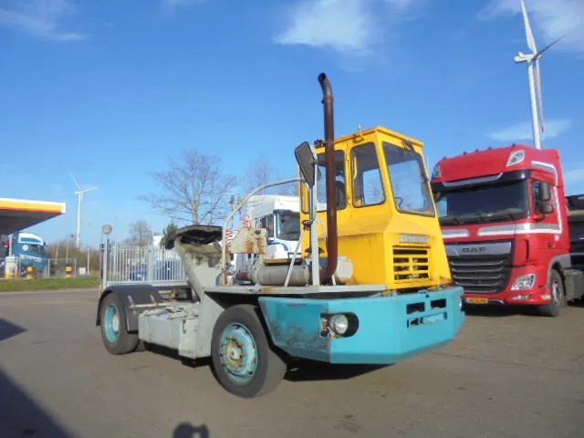 Terberg YT NL TRUCK - Терминальный тягач: фото 3 Terberg YT NL TRUCK - Терминальный тягач: фото 3