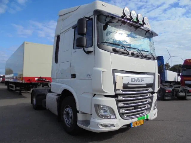 DAF XF 440 - Тягач: фото 3 DAF XF 440 - Тягач: фото 3