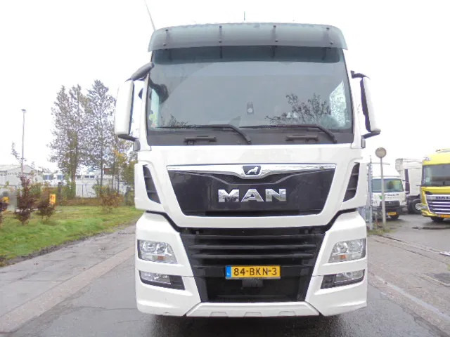 MAN TGX 26.500 XXL 6X2 NEW TYPE TACHO - Тягач: фото 2 MAN TGX 26.500 XXL 6X2 NEW TYPE TACHO - Тягач: фото 2