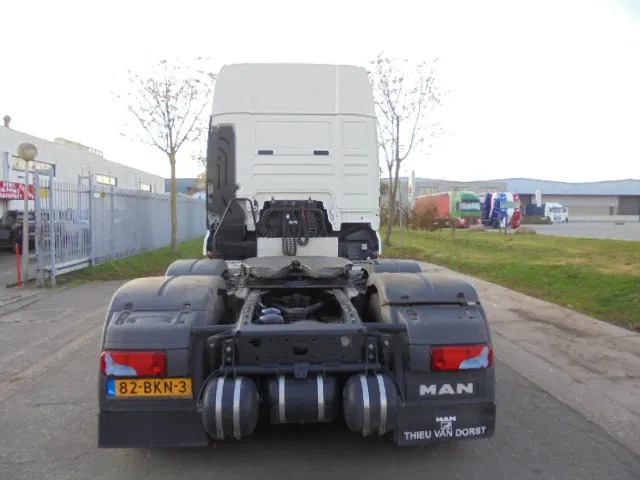 MAN TGX 26.500 XXL 6X2 NEW TYPE TACHO - Тягач: фото 4 MAN TGX 26.500 XXL 6X2 NEW TYPE TACHO - Тягач: фото 4