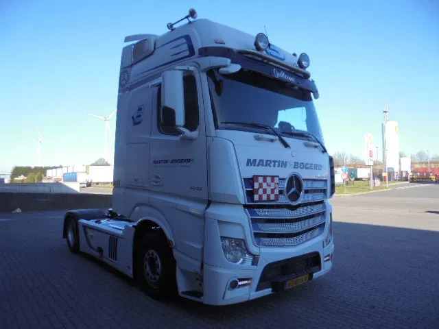 Mercedes-Benz Actros 1842 LS NL TRUCK - Тягач: фото 3 Mercedes-Benz Actros 1842 LS NL TRUCK - Тягач: фото 3