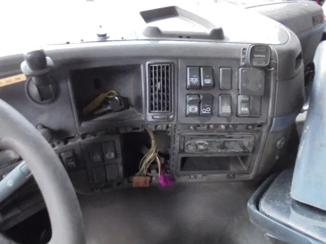 Тягач Volvo FM 380 ENGINE NOT OK ONLY PARTS NL TRUCK: фото 13 Тягач Volvo FM 380 ENGINE NOT OK ONLY PARTS NL TRUCK: фото 13