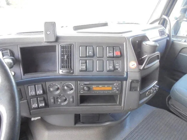 Тентованный грузовик Volvo FH 460 6X2 NL TRUCK: фото 13 Тентованный грузовик Volvo FH 460 6X2 NL TRUCK: фото 13