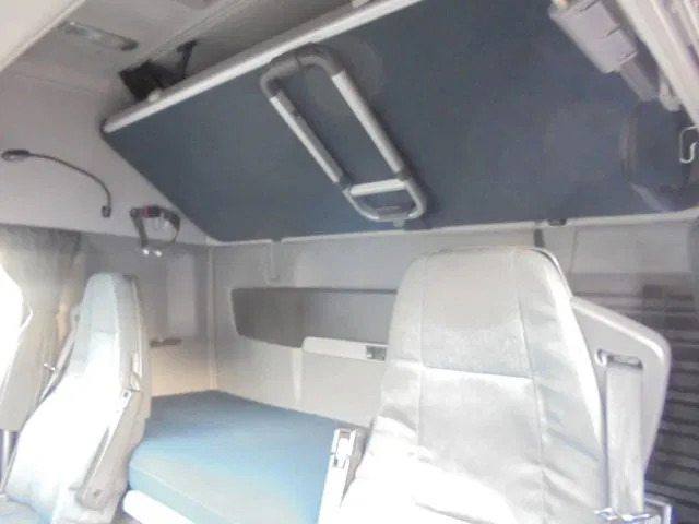 Тентованный грузовик Volvo FH 460 6X2 NL TRUCK: фото 17 Тентованный грузовик Volvo FH 460 6X2 NL TRUCK: фото 17