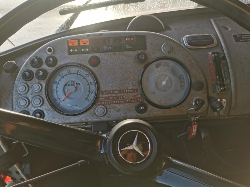Пожарная машина Mercedes-Benz 1313: фото 10