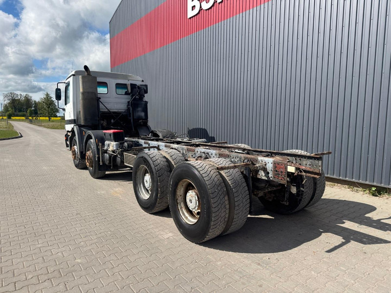 Mercedes-Benz Actros 3235 - Грузовик-шасси: фото 5 Mercedes-Benz Actros 3235 - Грузовик-шасси: фото 5