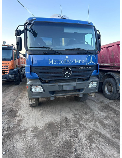 Mercedes-Benz Actros 4146, 8x6 - Самосвал: фото 4 Mercedes-Benz Actros 4146, 8x6 - Самосвал: фото 4
