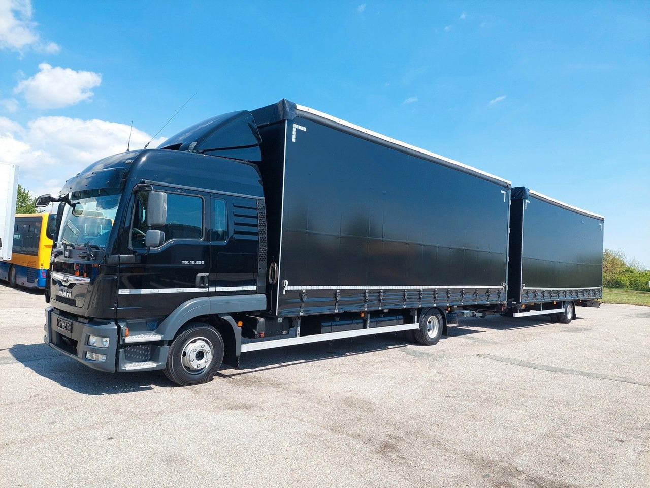 MAN TGL 12.250 BL 4x2 + Anhänger KONAR 38 Paletten - Тентованный грузовик: фото 1 MAN TGL 12.250 BL 4x2 + Anhänger KONAR 38 Paletten - Тентованный грузовик: фото 1