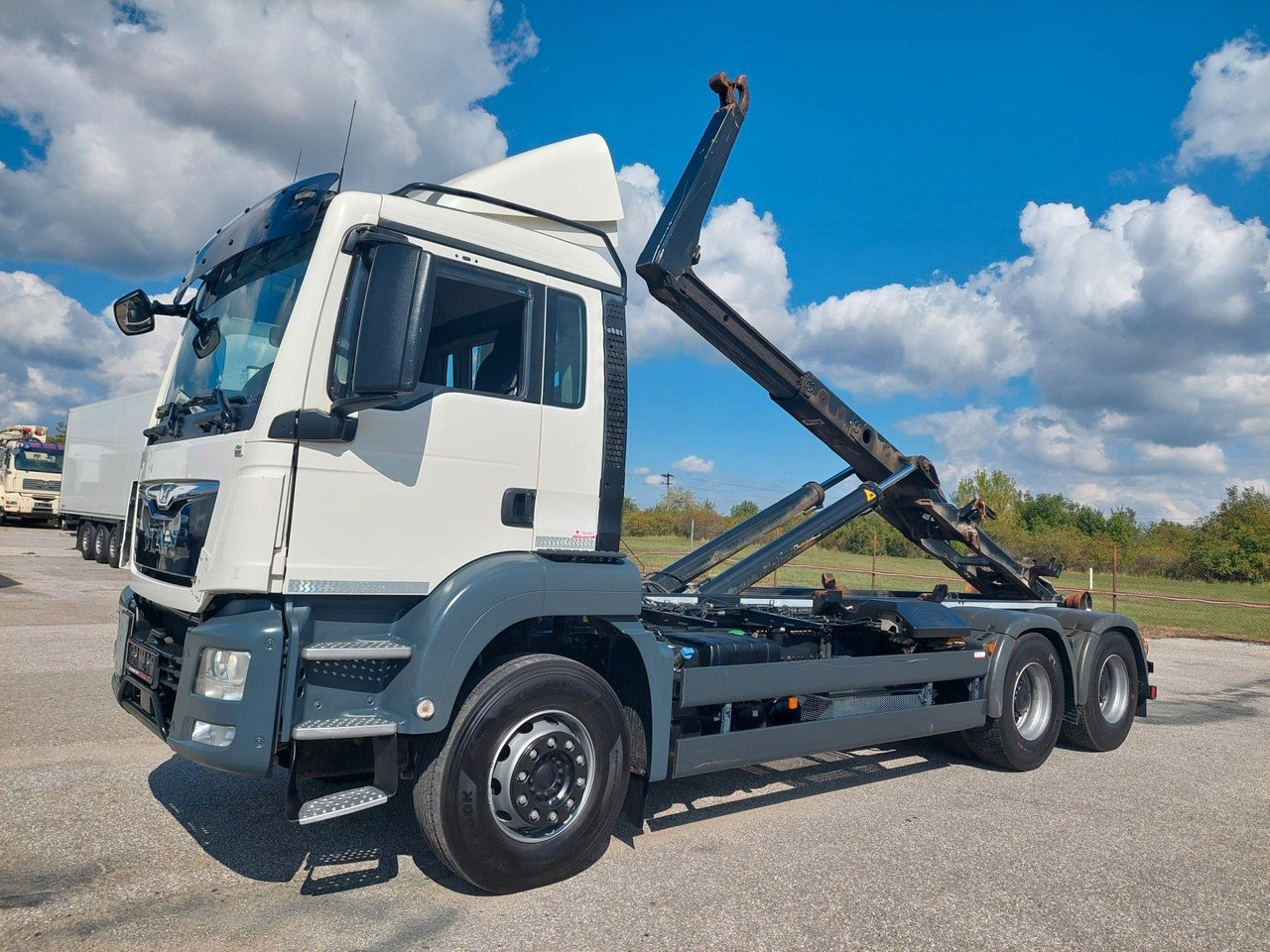 MAN TGS 26.440 BL Meiller RK 20.65 6x4 - Крюковой мультилифт: фото 1 MAN TGS 26.440 BL Meiller RK 20.65 6x4 - Крюковой мультилифт: фото 1