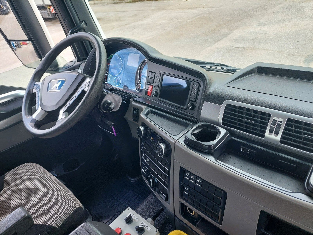 Автобетоносмеситель MAN TGS 32.420 BB Stetter AM 8 FHCBL + Theam T3D16: фото 15 Автобетоносмеситель MAN TGS 32.420 BB Stetter AM 8 FHCBL + Theam T3D16: фото 15