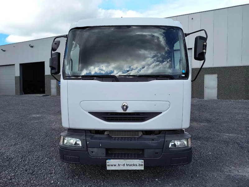 Renault Midlum 220 8000L FUEL / CARBURANT TANK - 3 COMP/ A LAMES - Грузовик-цистерна: фото 2 Renault Midlum 220 8000L FUEL / CARBURANT TANK - 3 COMP/ A LAMES - Грузовик-цистерна: фото 2