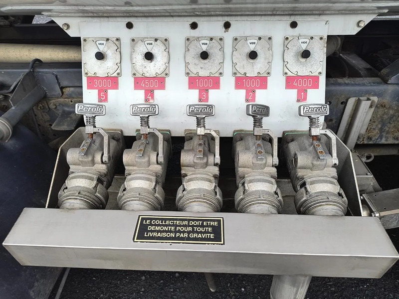 Renault Premium 270 13500L FUEL / CARBURANT TRUCK - 5 COMP - LEAF / LAMES в лизинг Renault Premium 270 13500L FUEL / CARBURANT TRUCK - 5 COMP - LEAF / LAMES: фото 17