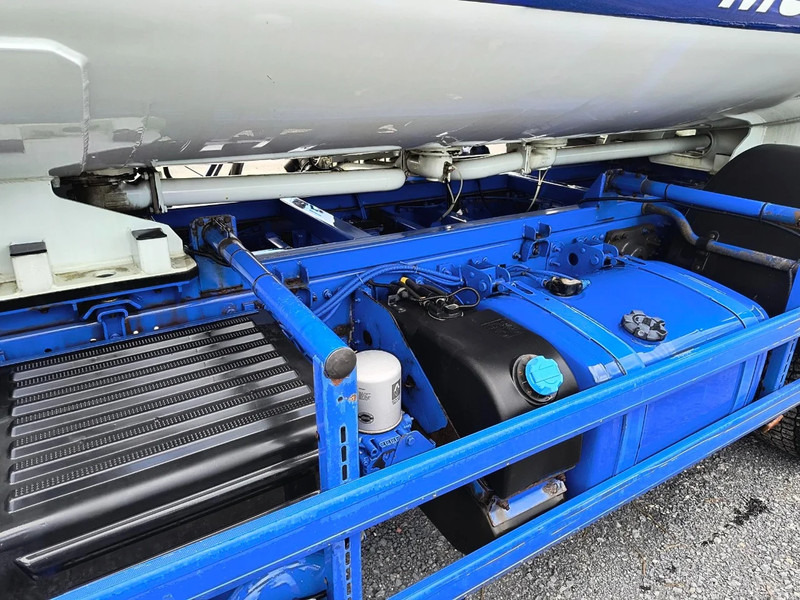 Грузовик-цистерна для транспортировки топлива Renault Premium 310 DXI CARBURANT / FUEL 13500L - 4 COMP: фото 12