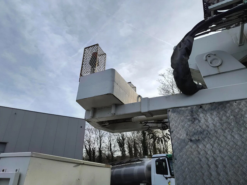 Volvo NL12 420 6x4 CRANE 60T/M - VIDEOS AVAILABLE в лизинг Volvo NL12 420 6x4 CRANE 60T/M - VIDEOS AVAILABLE: фото 18