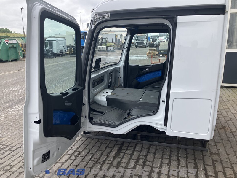Кабина и интерьер для Грузовиков Mercedes-Benz Actros MP5 Mercedes ClassicSpace M-cab L1EH1 A 000 600 01 01: фото 6