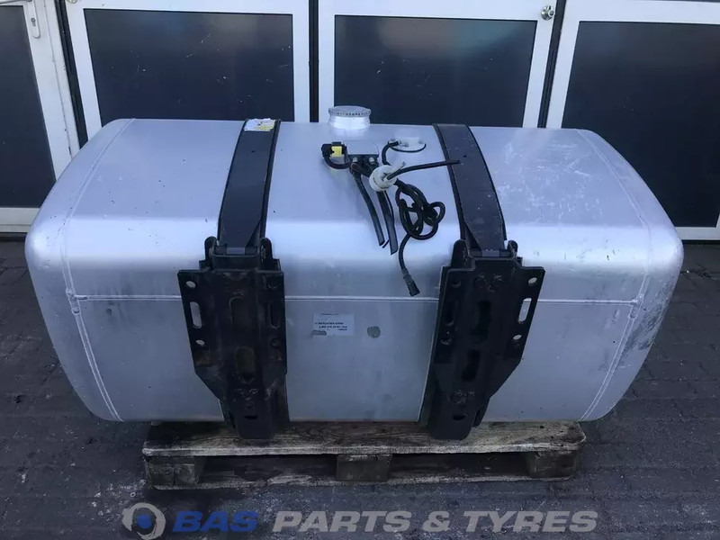 Mercedes-Benz Brandstoftank Mercedes 570 Liter A 960 475 27 03 - Топливный бак для Грузовиков: фото 3 Mercedes-Benz Brandstoftank Mercedes 570 Liter A 960 475 27 03 - Топливный бак для Грузовиков: фото 3
